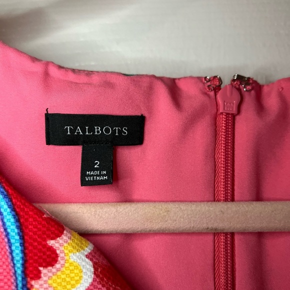 TALBOTS TEXTURED SHIFT DRESS - MOD FLORAL, Size 2 - Picture 5 of 10